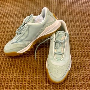 NWT Sorel Women’s ONA 718 Low Sea Sprite - Size 10